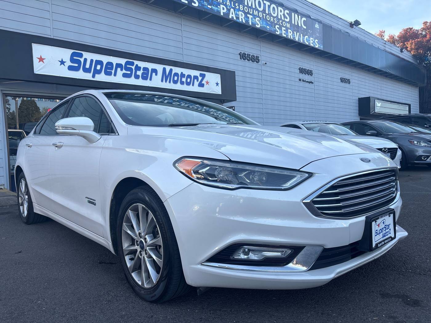 2017 Ford Fusion Energi SE — Sedan — 82,900 mi — Milwaukie, OR
