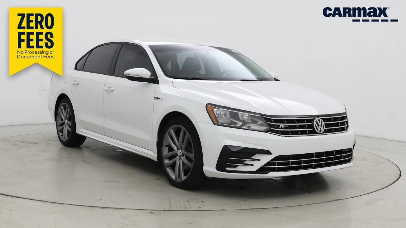 2018 Volkswagen Passat R-Line
