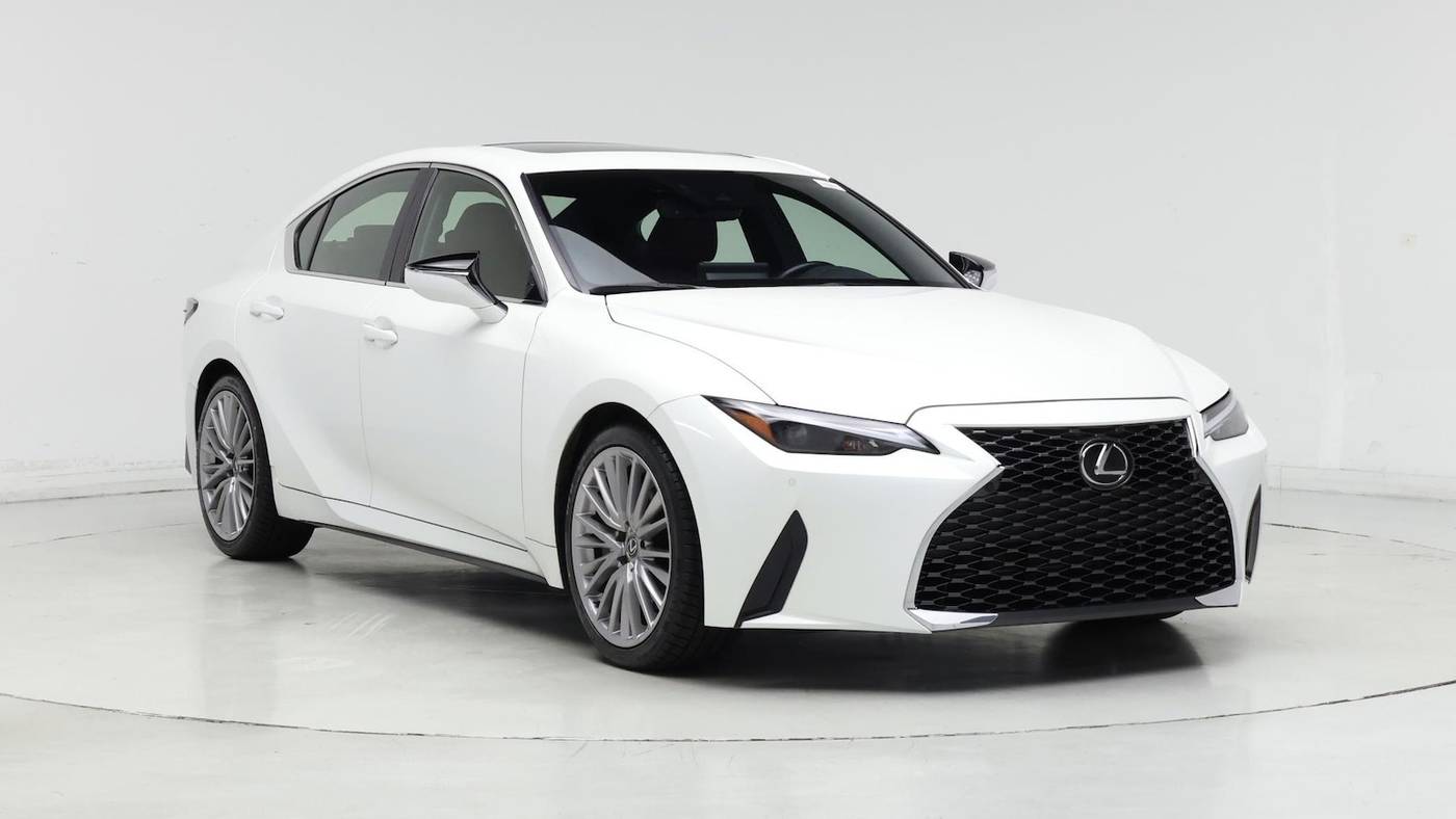 2023 Lexus IS