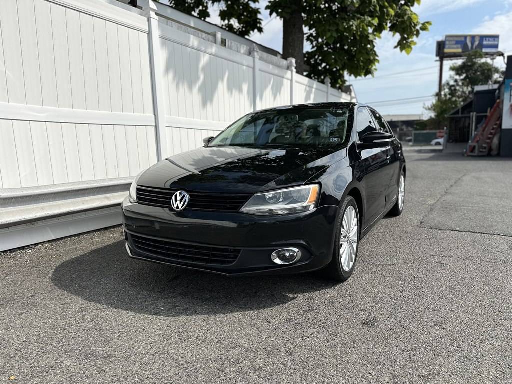 2013 Volkswagen Jetta SEL — Sedan — 97,272 mi — Paterson, NJ