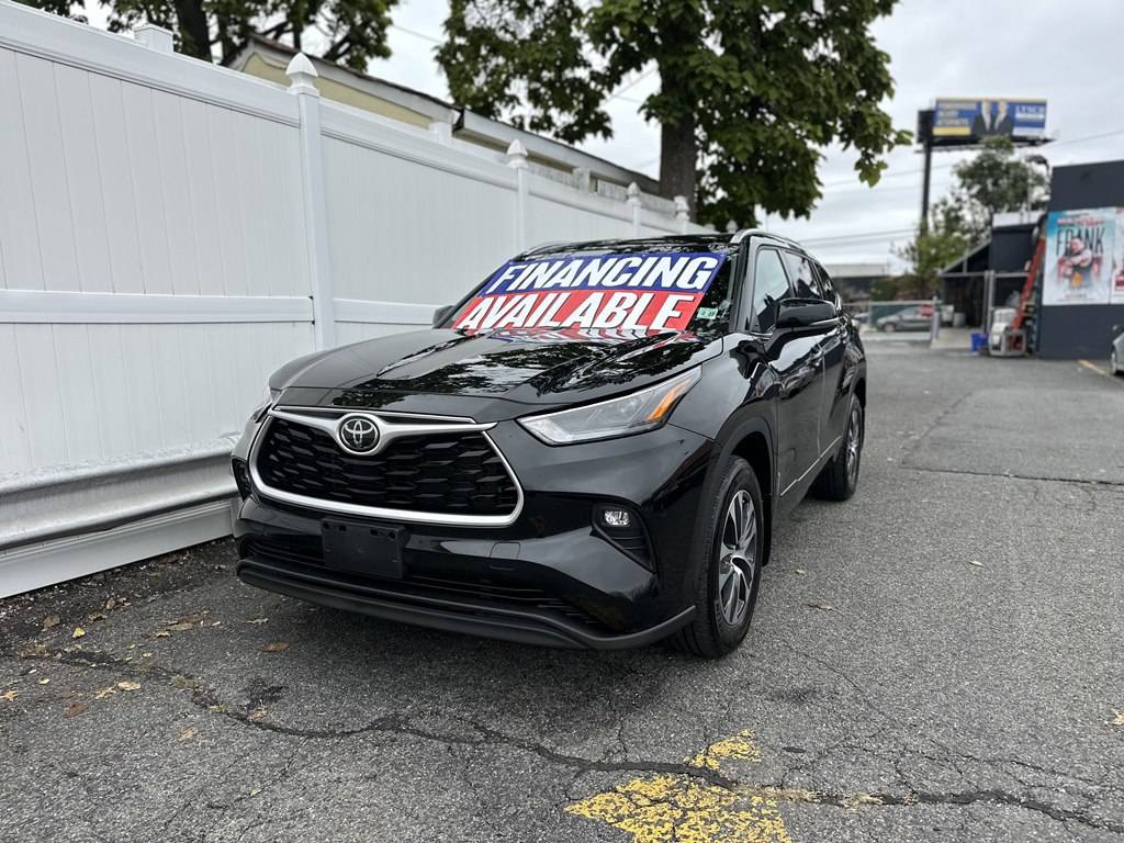 2022 Toyota Highlander XLE — SUV — 28,274 mi — Paterson, NJ