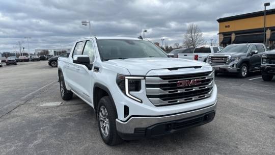 2022 GMC Sierra 1500 SLE — Pickup Truck — 28,819 mi — Plainfield, IN