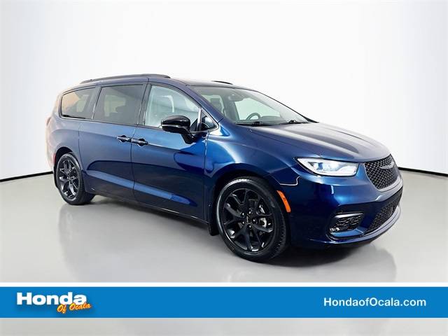 2023 Chrysler Pacifica Limited — Minivan — 23,988 mi — Ocala, FL