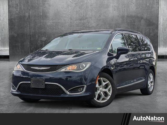2017 Chrysler Pacifica Touring L — Minivan — 74,817 mi — Sterling, VA