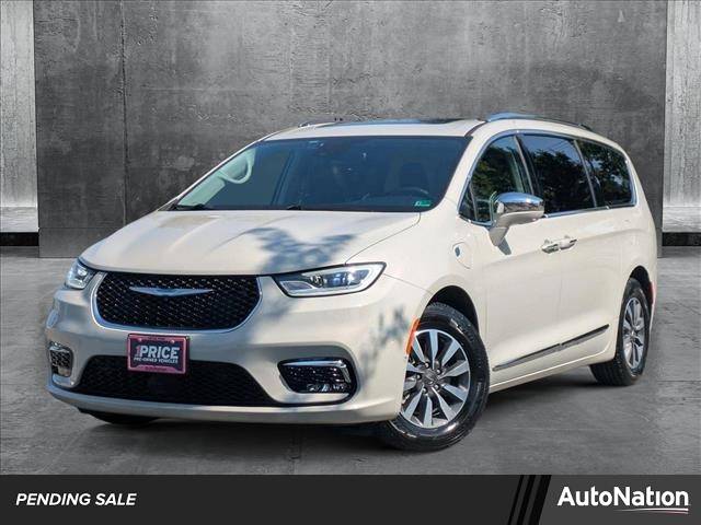 2021 Chrysler Pacifica Hybrid Limited — Minivan — 39,214 mi — Sterling, VA