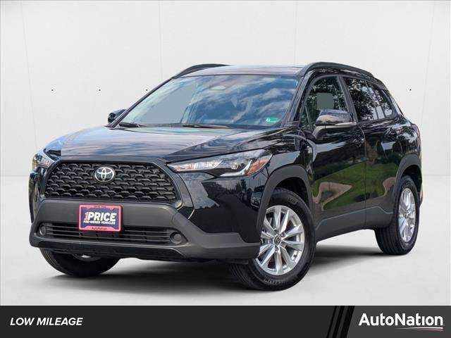 2025 Toyota Corolla Cross LE — SUV — 2,881 mi — Sterling, VA
