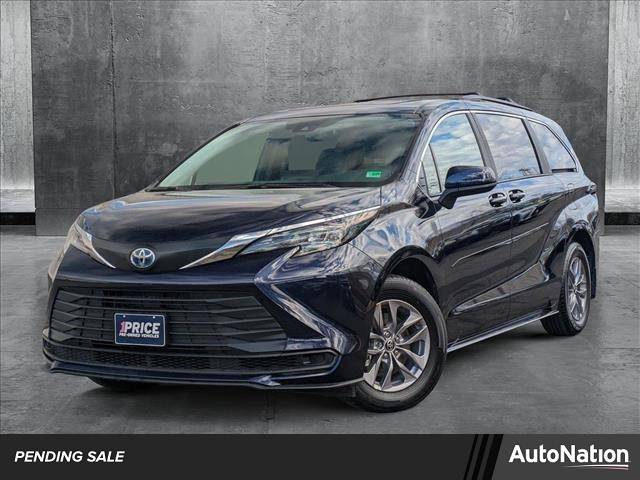 2025 Toyota Sienna LE — Minivan — 2,355 mi — Sterling, VA