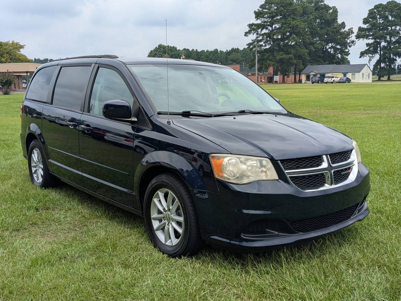 2014 Dodge Grand Caravan SXT — Minivan — 182,809 mi — Mount Olive, NC