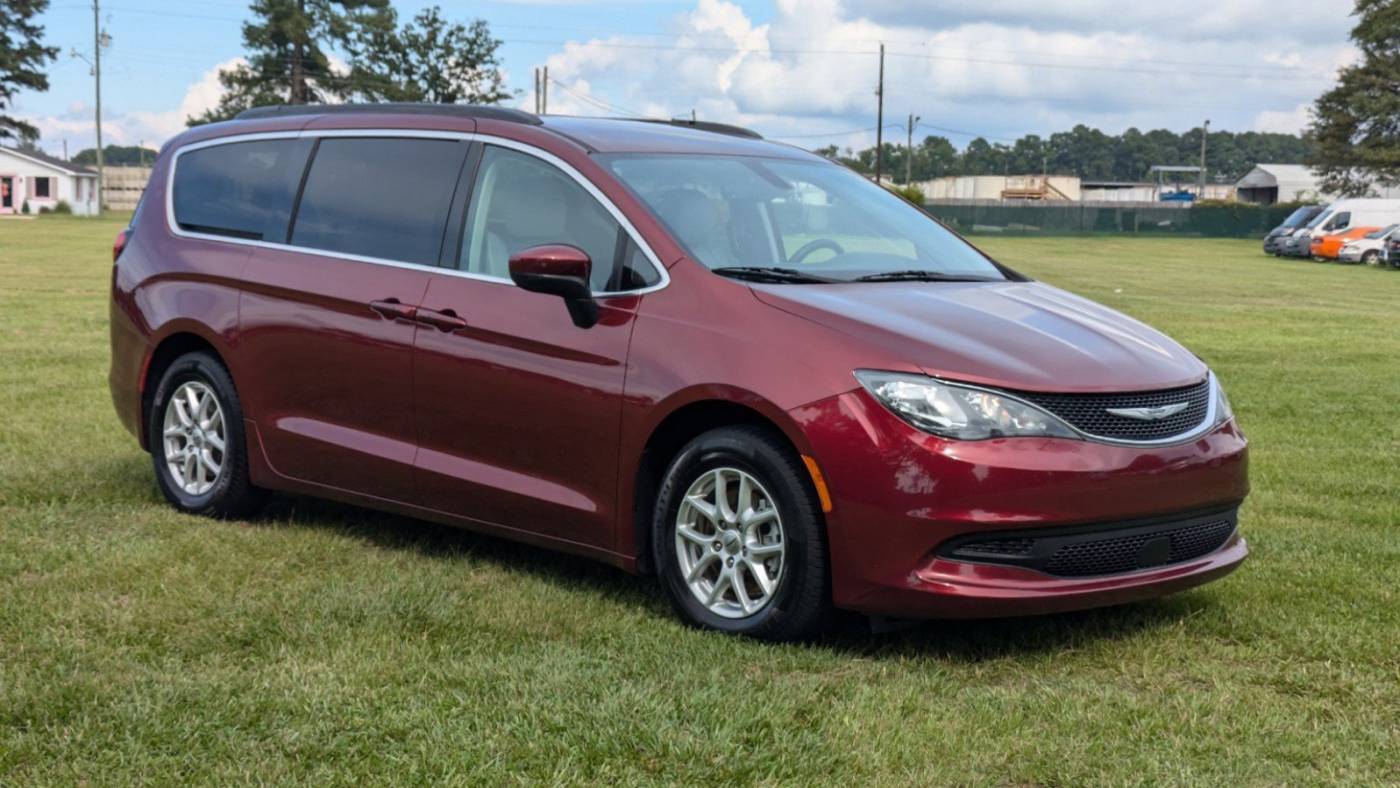2021 Chrysler Voyager LXI — Minivan — 107,330 mi — Mount Olive, NC