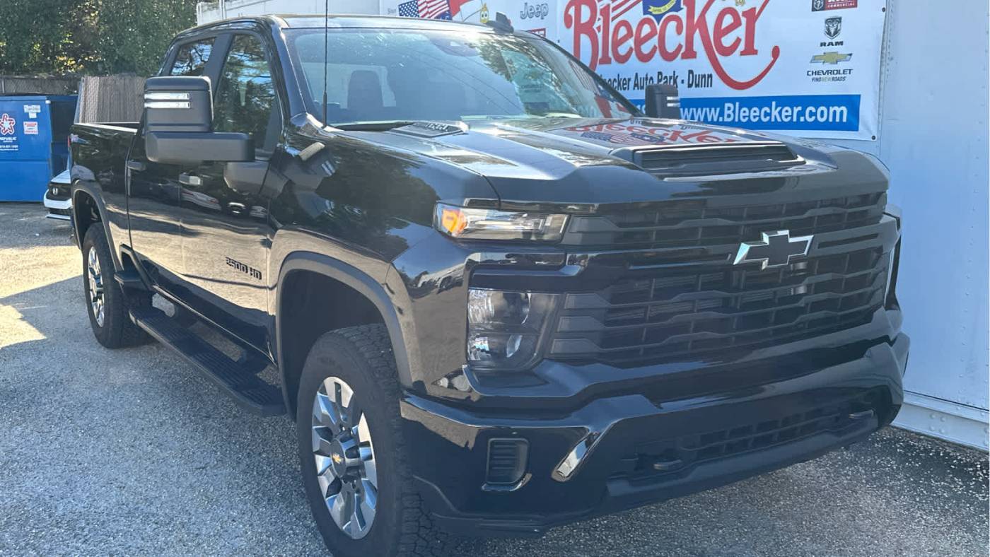 2024 Chevrolet Silverado 2500HD Custom — Pickup Truck — 10,216 mi — Dunn, NC