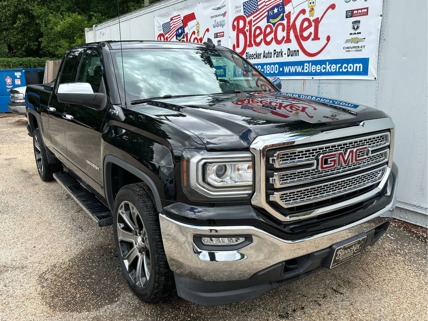 2017 GMC Sierra 1500 SLE — Pickup Truck — 81,244 mi — Dunn, NC