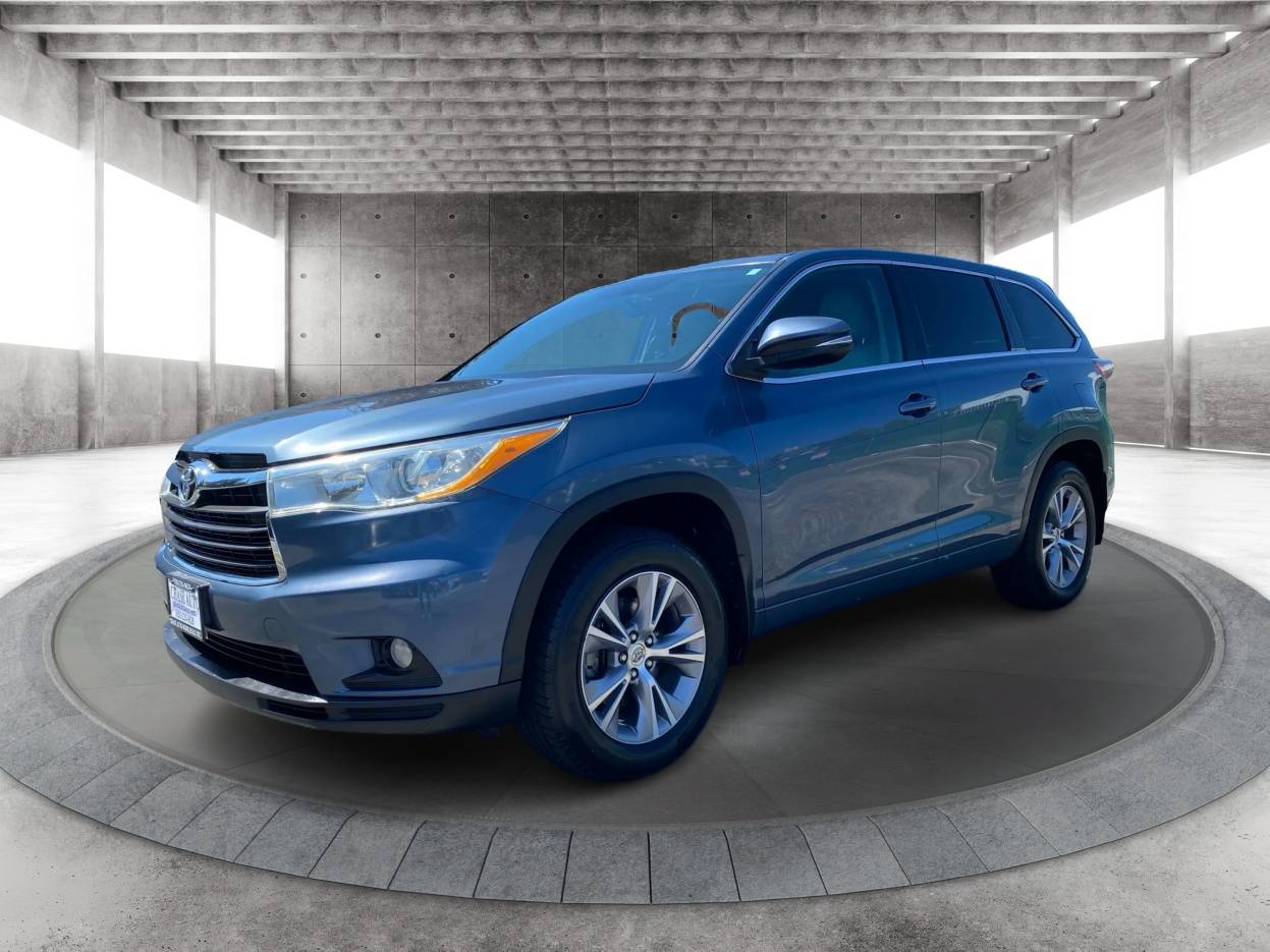 2014 Toyota Highlander LE V6 — SUV — 67,343 mi — San Mateo, CA
