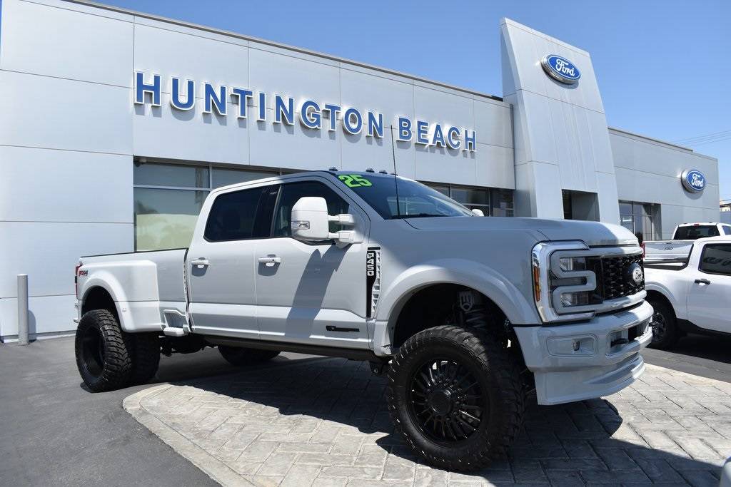 2025 Ford Super Duty F-450 LARIAT — Pickup Truck — 658 mi — Huntington Beach, CA