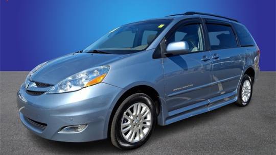 2010 Toyota Sienna XLE