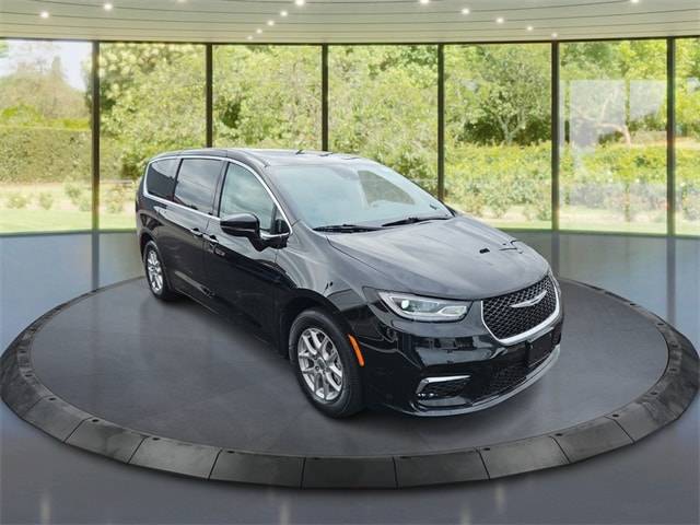 2024 Chrysler Pacifica Touring L — Minivan — 50,751 mi — Glen Burnie, MD