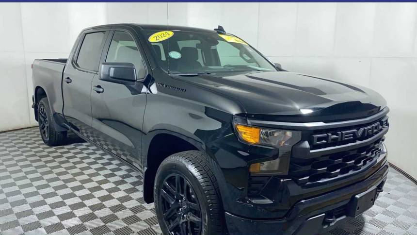 2024 Chevrolet Silverado 1500 Custom — Pickup Truck — 2,837 mi — Greenwood, IN