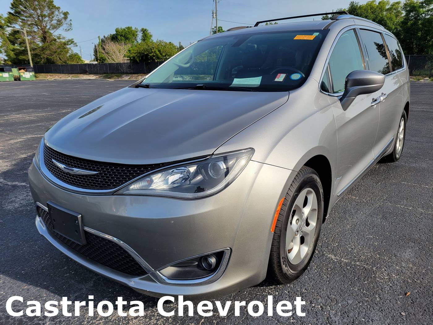 2017 Chrysler Pacifica Touring L Plus — Minivan — 133,500 mi — Hudson, FL