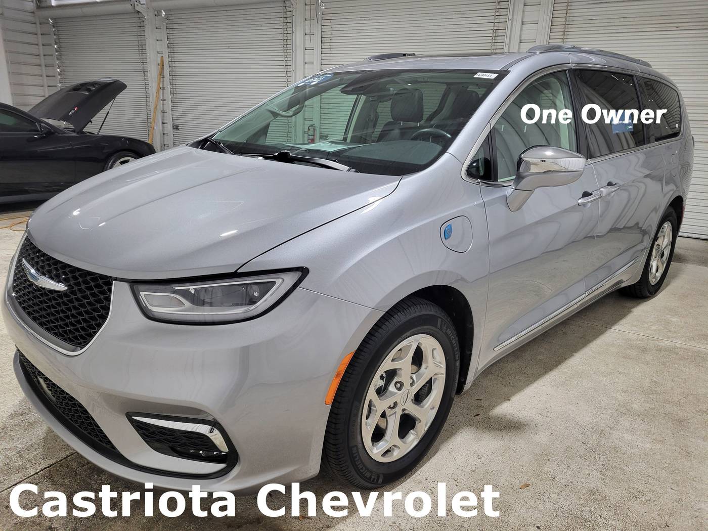 2021 Chrysler Pacifica Hybrid Limited — Minivan — 50,712 mi — Hudson, FL