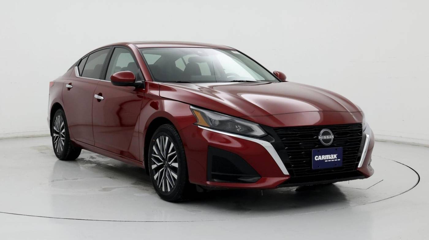 2023 Nissan Altima SV — Sedan — 42,137 mi — Urbandale, IA