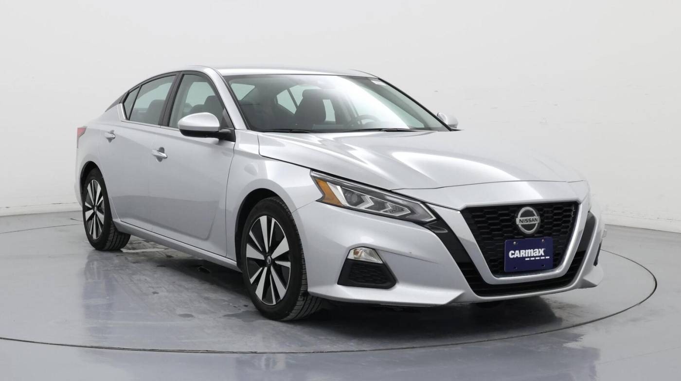 2022 Nissan Altima SV — Sedan — 57,490 mi — Urbandale, IA