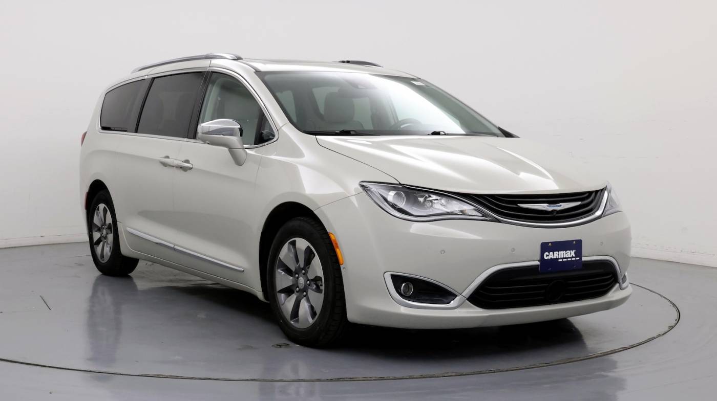 2017 Chrysler Pacifica Hybrid Platinum — Minivan — 57,915 mi — Urbandale, IA