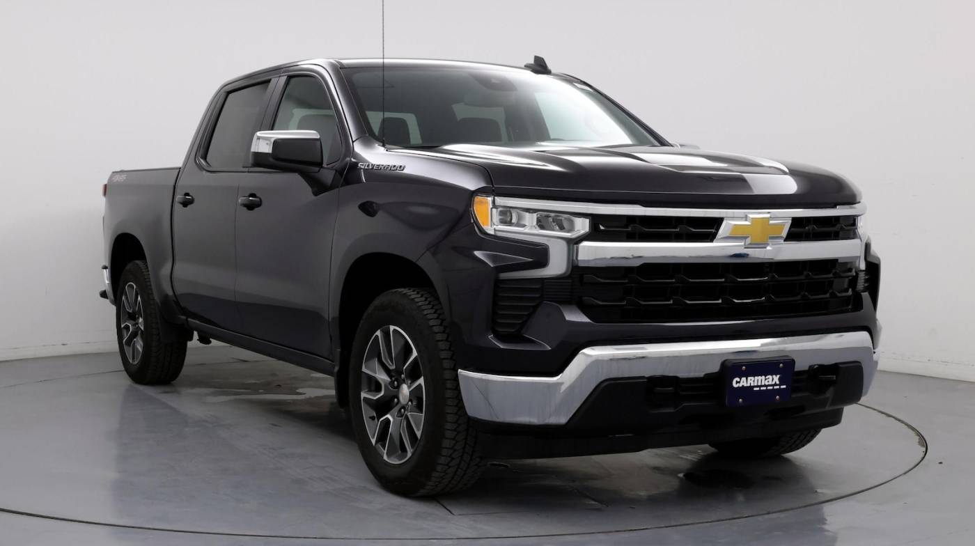 2023 Chevrolet Silverado 1500 LT — Pickup Truck — 6,484 mi — Urbandale, IA