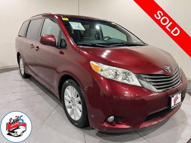 2014 Toyota Sienna XLE — Minivan — 140,237 mi — Latham, NY