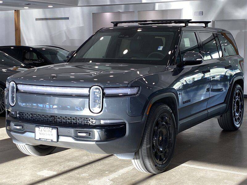 2025 Rivian R1S