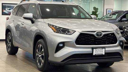 2023 Toyota Highlander XLE — SUV — 24,366 mi — Gladstone, OR