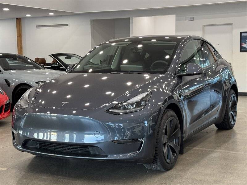 2022 Tesla Model Y Long Range — SUV — 28,926 mi — Gladstone, OR