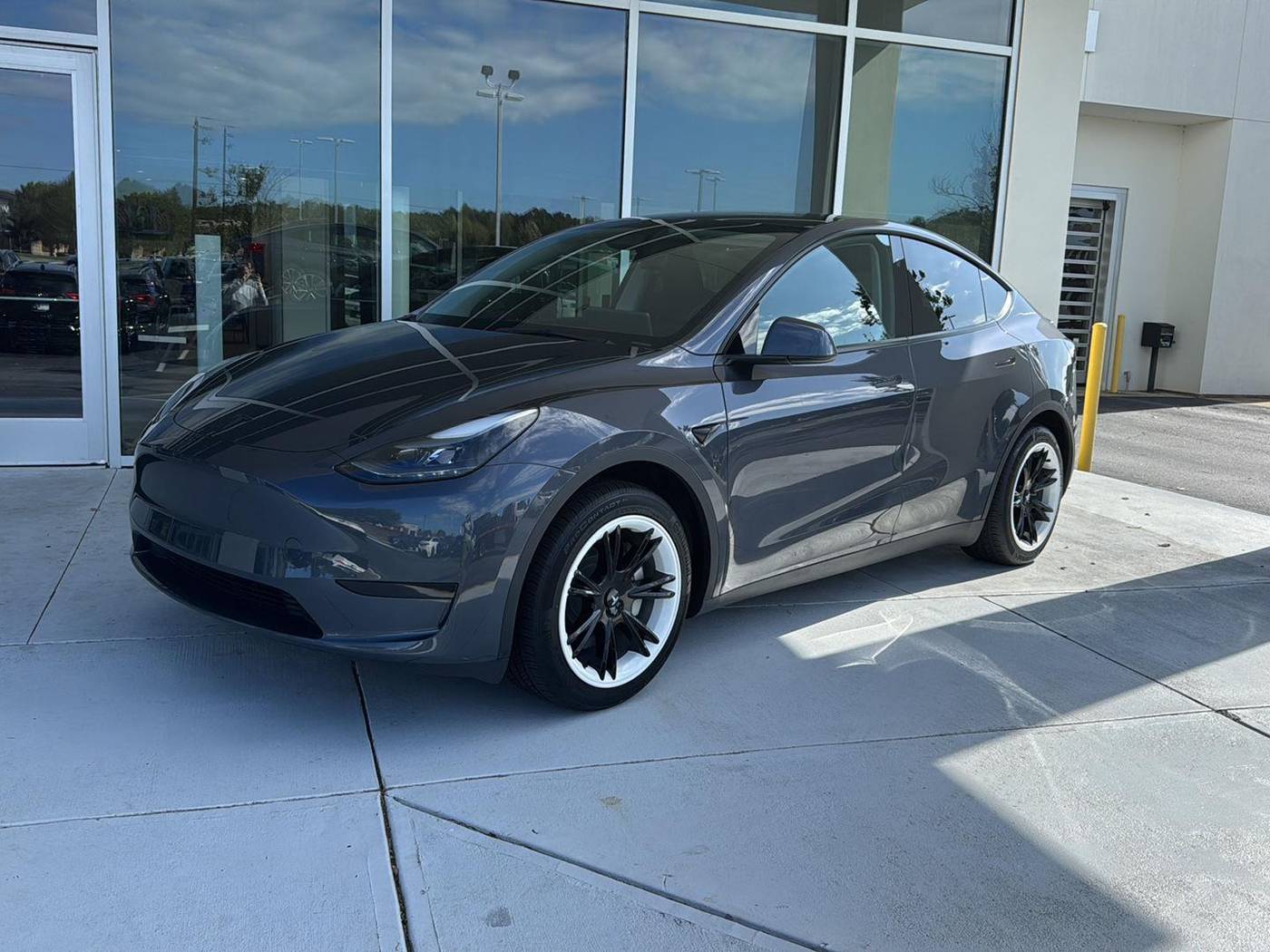 2023 Tesla Model Y Long Range — SUV — 16,696 mi — Macon, GA
