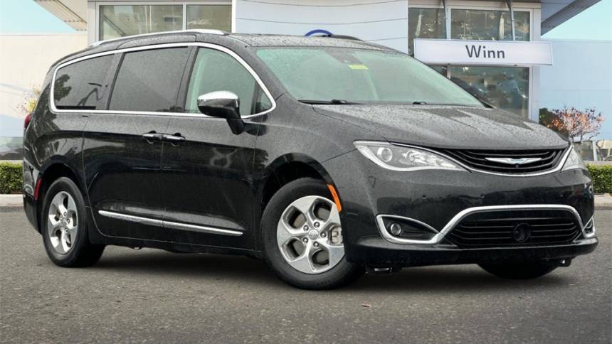 2018 Chrysler Pacifica Hybrid Limited — Minivan — 86,763 mi — Newark, CA