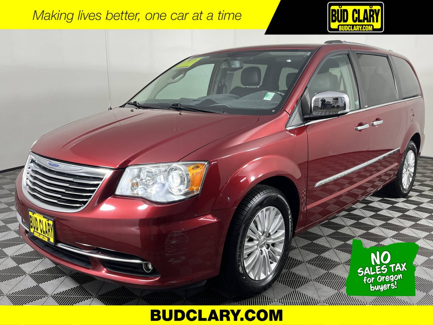 2013 Chrysler Town & Country Limited — Minivan — 69,668 mi — Longview, WA