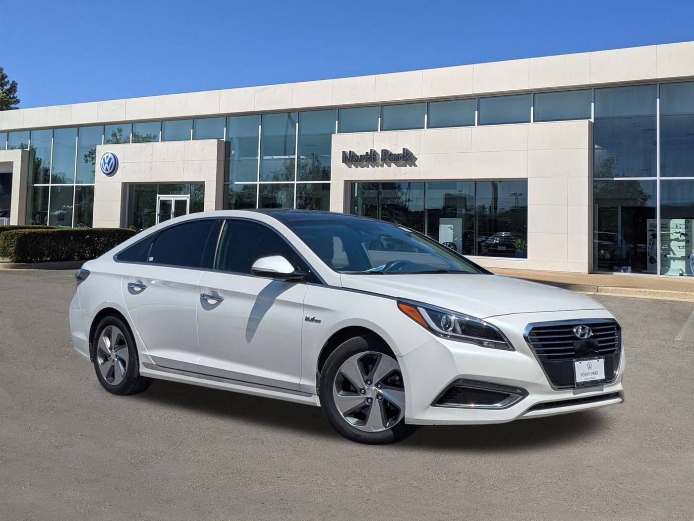 2017 Hyundai Sonata Hybrid Limited — Sedan — 99,455 mi — San Antonio, TX