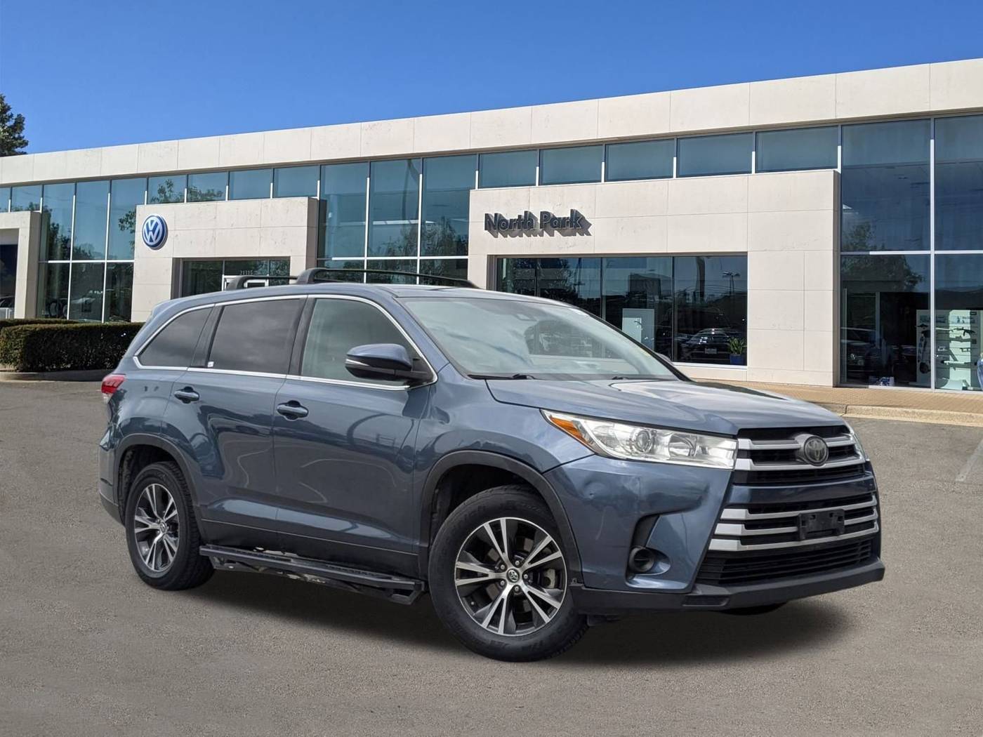 2019 Toyota Highlander LE — SUV — 137,666 mi — San Antonio, TX