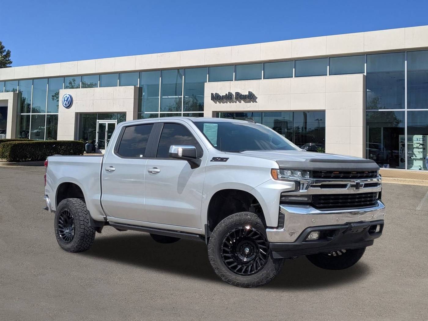 2020 Chevrolet Silverado 1500 LT — Pickup Truck — 100,096 mi — San Antonio, TX