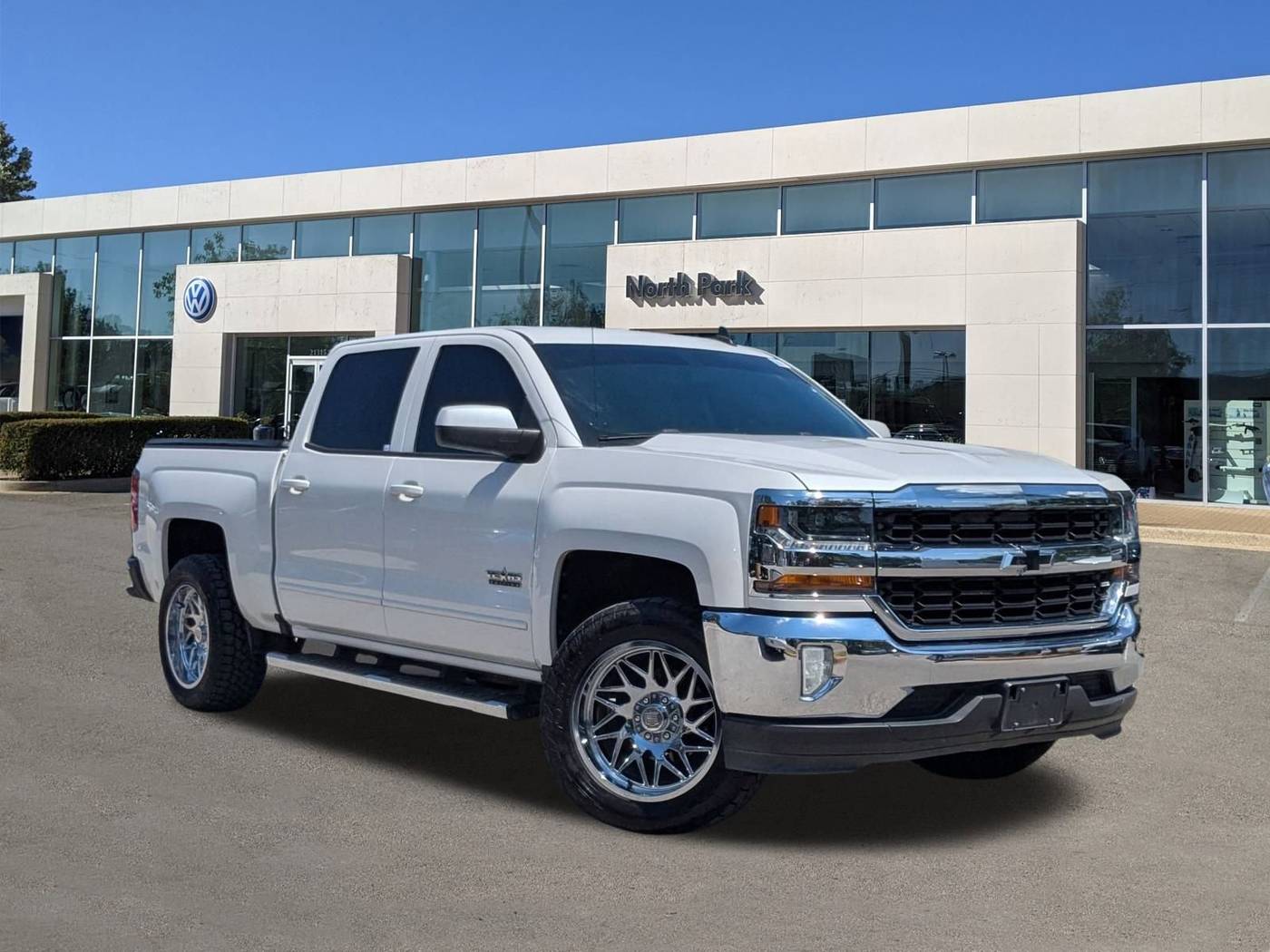 2017 Chevrolet Silverado 1500 LT — Pickup Truck — 96,494 mi — San Antonio, TX