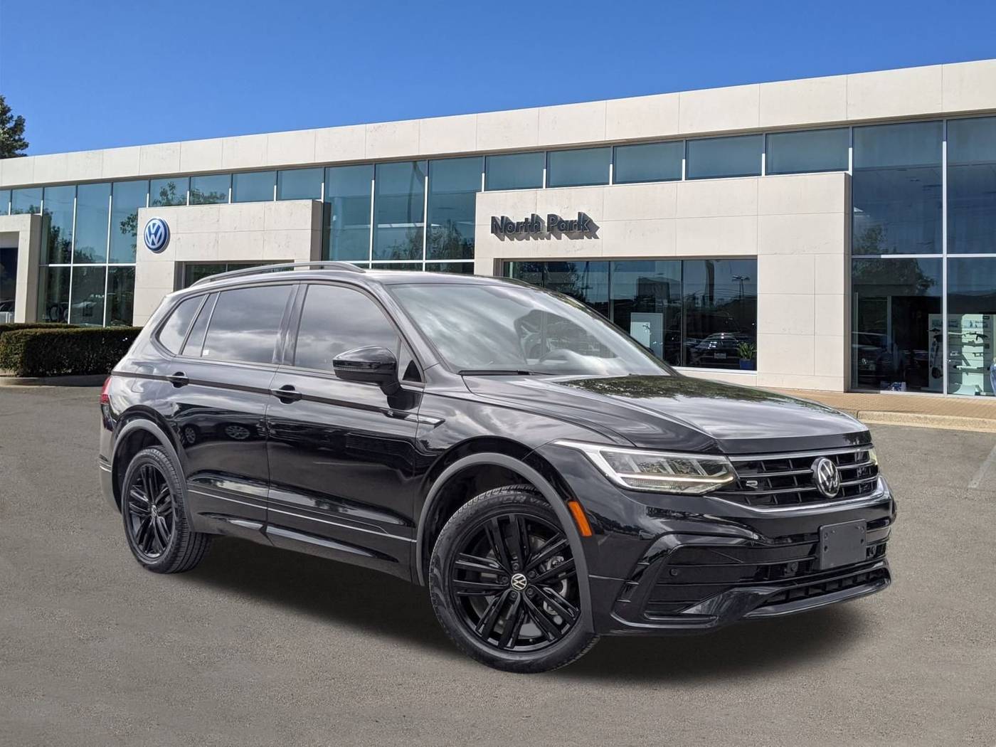 2022 Volkswagen Tiguan SE R-Line Black — SUV — 37,577 mi — San Antonio, TX