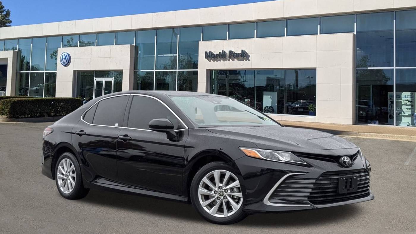 2024 Toyota Camry LE — Sedan — 29,605 mi — San Antonio, TX