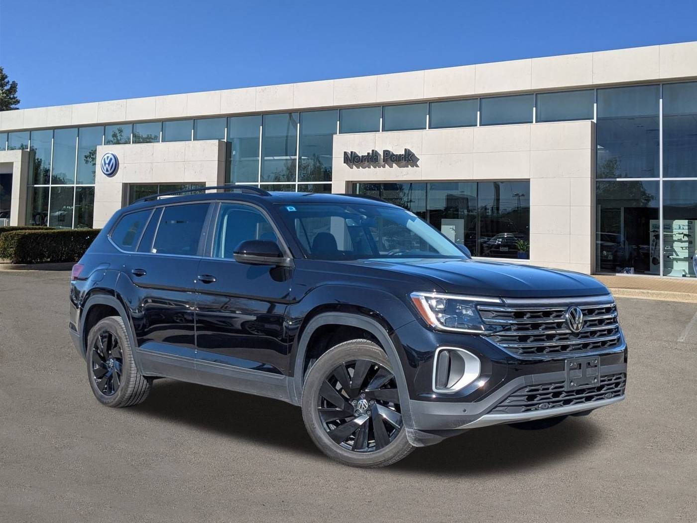 2024 Volkswagen Atlas SE with Technology — SUV — 8,714 mi — San Antonio, TX
