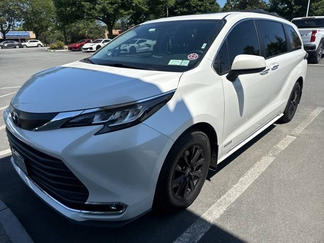2021 Toyota Sienna XLE — Minivan — 89,896 mi — Albany, NY