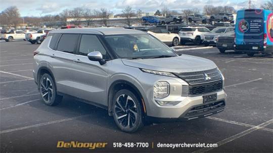 2022 Mitsubishi Outlander ES — SUV — 23,050 mi — Albany, NY