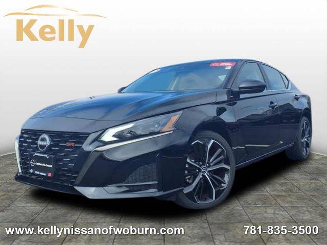 2025 Nissan Altima SR — Sedan — 149 mi — Woburn, MA