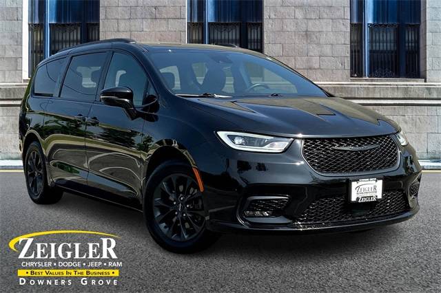 2021 Chrysler Pacifica Touring — Minivan — 39,193 mi — Downers Grove, IL