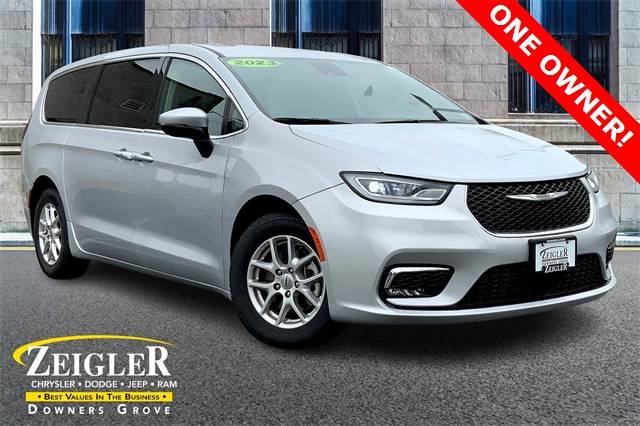 2023 Chrysler Pacifica Touring L — Minivan — 61,636 mi — Downers Grove, IL