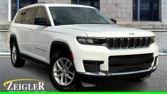 2023 Jeep Grand Cherokee Laredo — SUV — 12,230 mi — Downers Grove, IL
