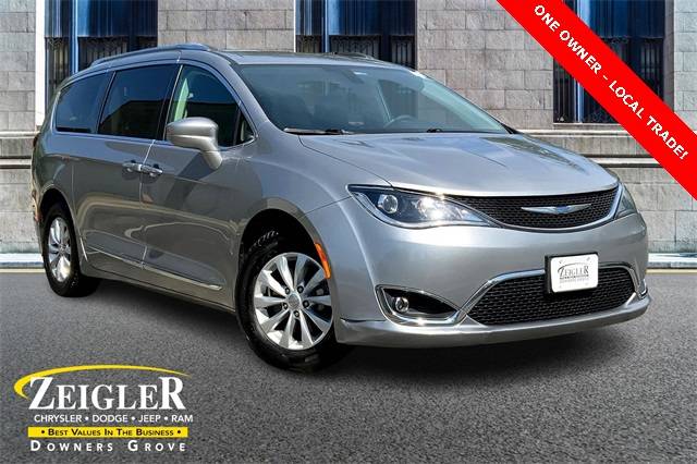 2018 Chrysler Pacifica Touring L — Minivan — 127,527 mi — Downers Grove, IL
