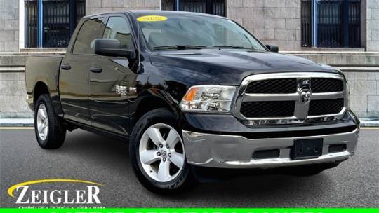 2022 Ram 1500 Classic SLT — Pickup Truck — 20,612 mi — Downers Grove, IL