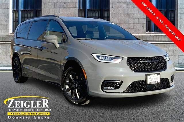 2021 Chrysler Pacifica Touring L — Minivan — 35,679 mi — Downers Grove, IL