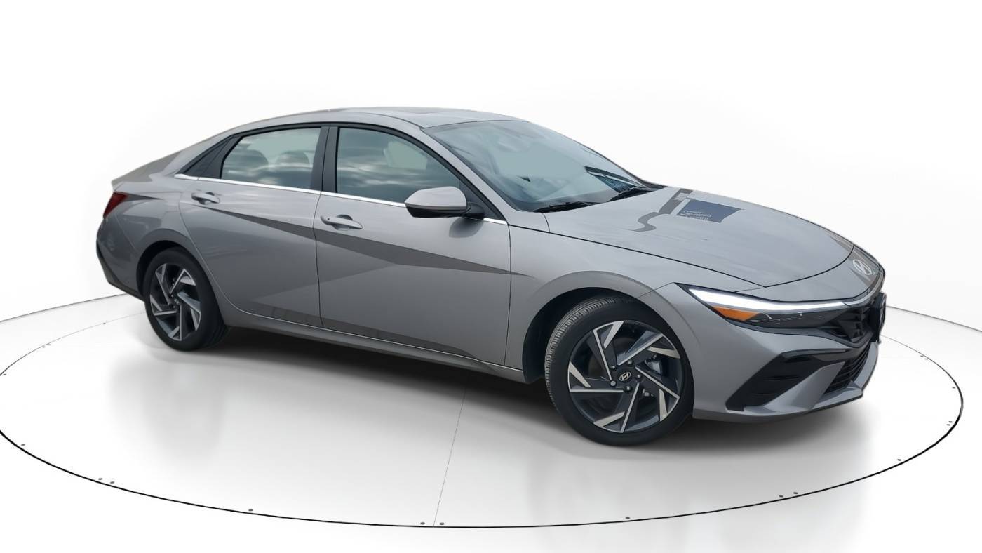2024 Hyundai Elantra SEL — Sedan — 4,076 mi — Matteson, IL